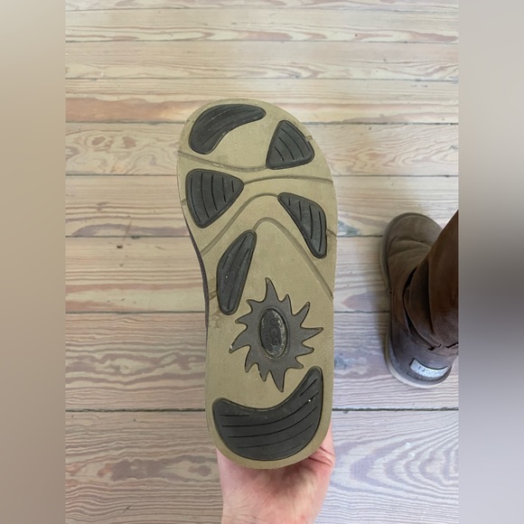 UGG Kensington Brown Leather Boots with Shearling Lining - Size 6 - Picture 10 of 14